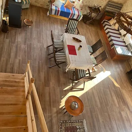 Stone House With Private Infinity Pool Vila