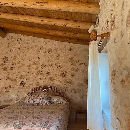 Stone House With Private Infinity Pool Vila *