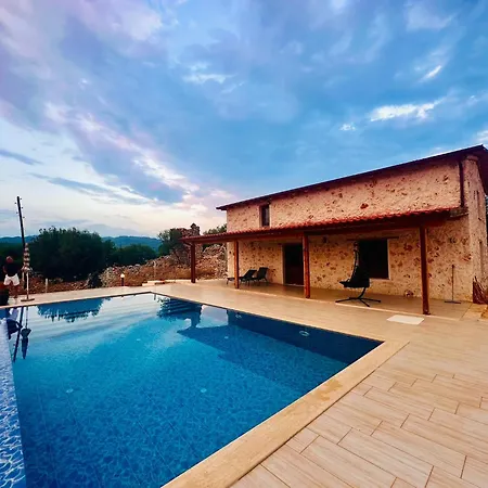 Stone House With Private Infinity Pool *