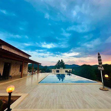 Stone House With Private Infinity Pool Villa